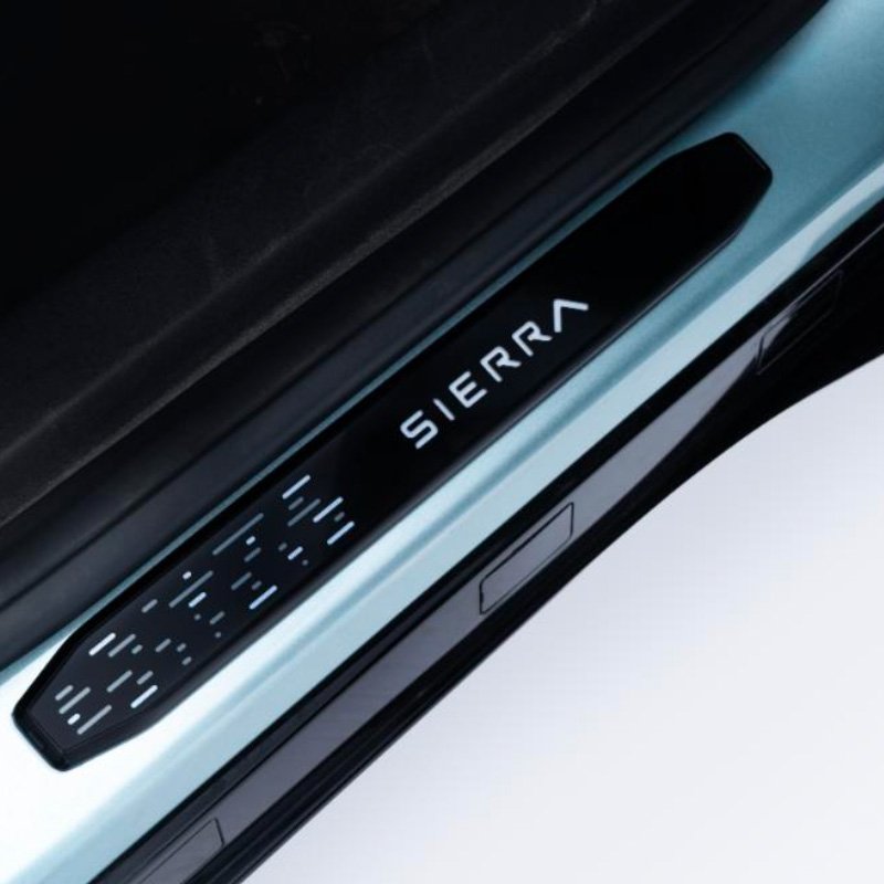 Illuminated Scuff Plate (Wireless)